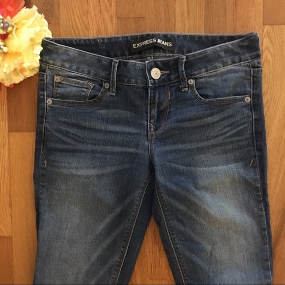 Express Jean Leggings 🤩 - Picture 4 of 5